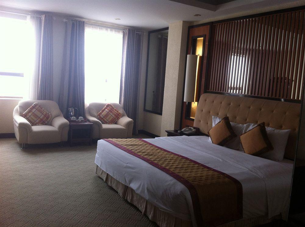 Oasis Hanoi Hotel Екстериор снимка
