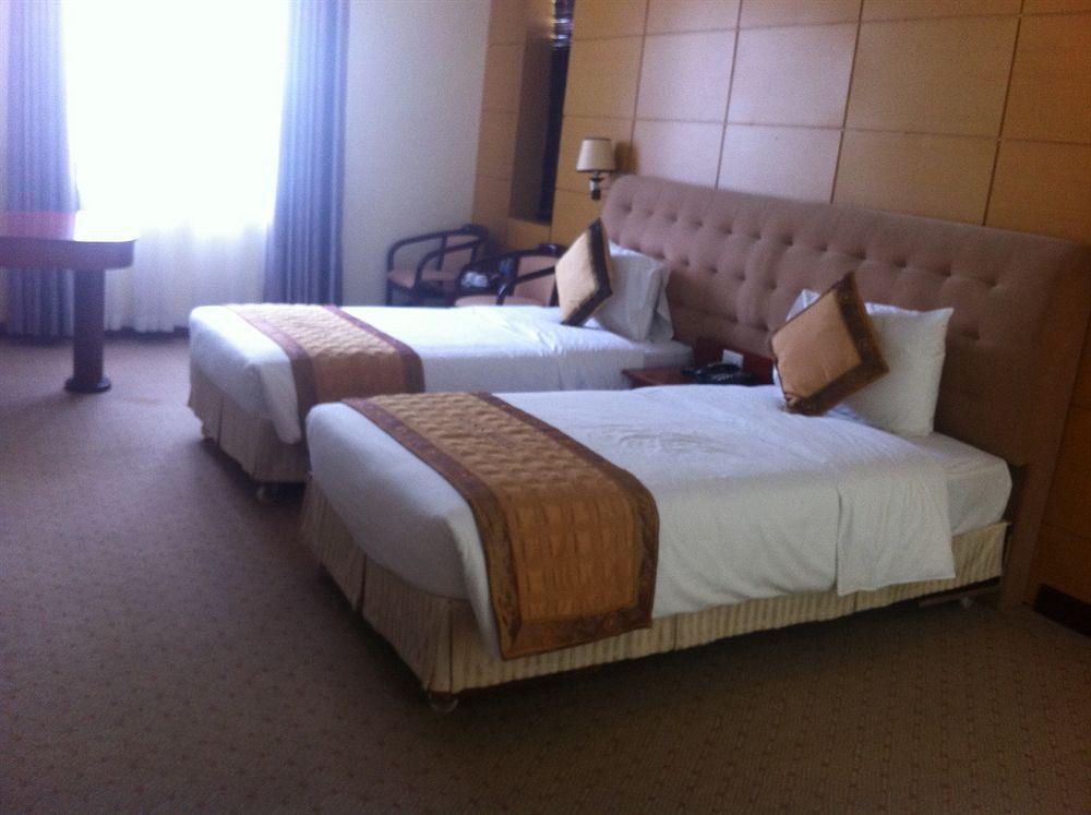 Oasis Hanoi Hotel Екстериор снимка
