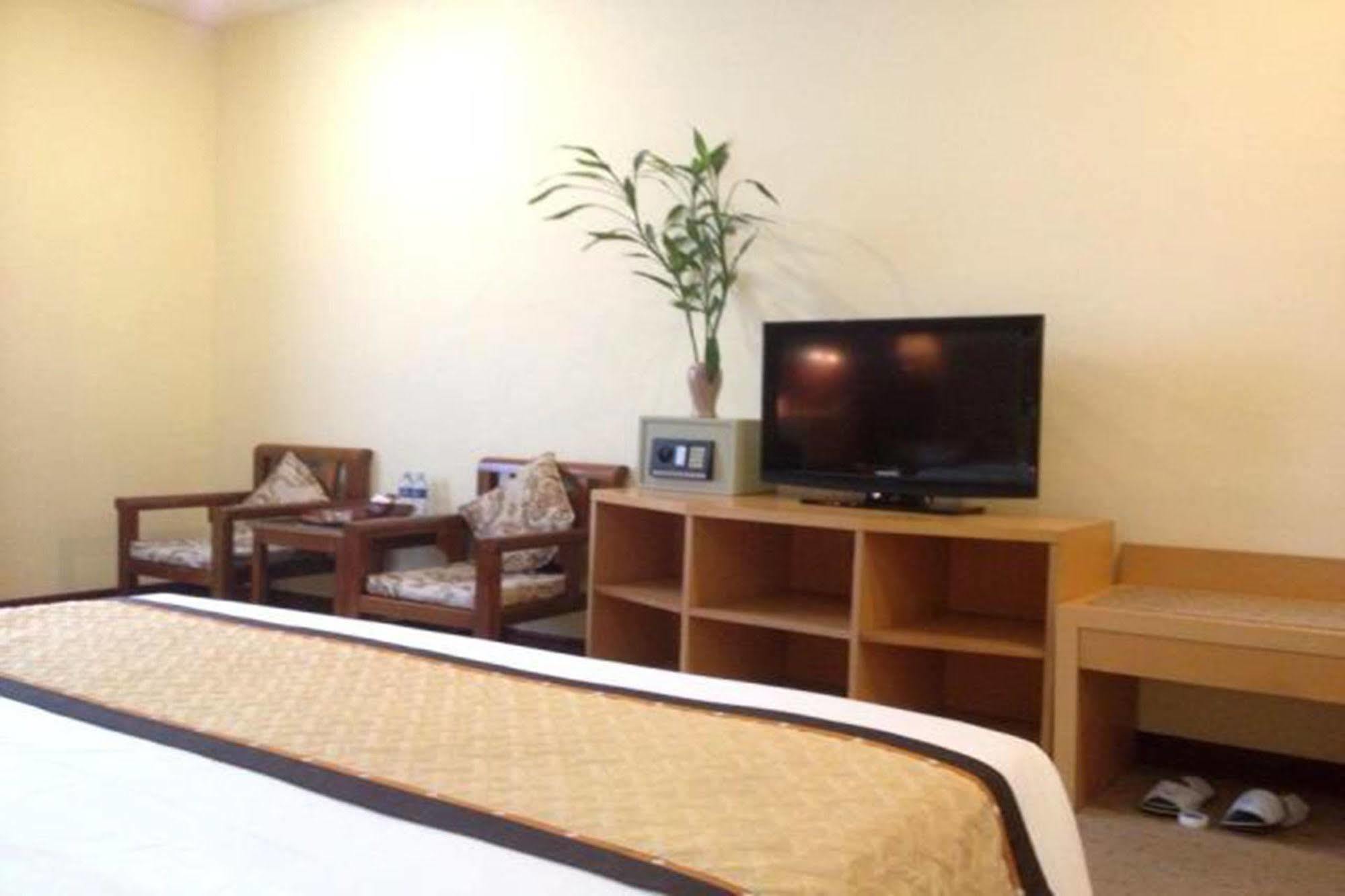 Oasis Hanoi Hotel Екстериор снимка