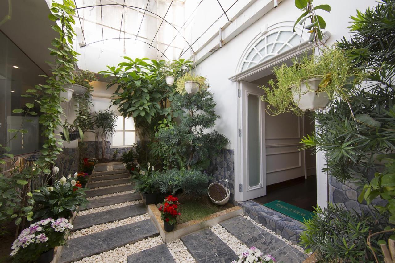 Oasis Hanoi Hotel Екстериор снимка